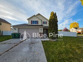 3606 Goldstone Dr in Idaho Falls, ID - Building Photo