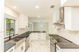 4112 Barnsley Ct in Arlington, TX - Building Photo - Building Photo