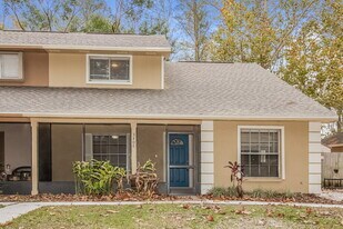 3408 Laurel Dale Dr in Tampa, FL - Building Photo