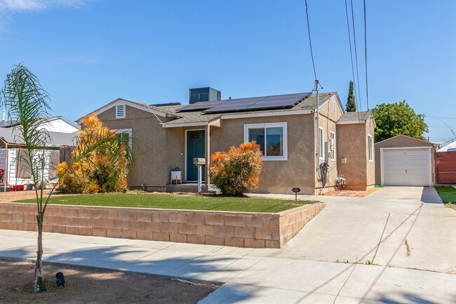 2039 O Ave, Unit O house in National City, CA - Foto de edificio - Building Photo