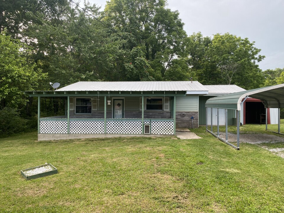 94 Horn St in Crossville, TN - Building Photo