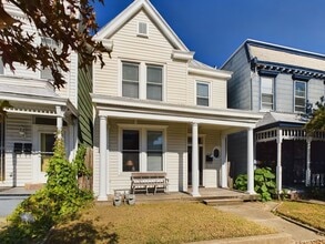 2408 W Main St in Richmond, VA - Building Photo - Building Photo