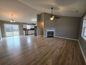 425 Dion Dr in Hubert, NC - Building Photo - Building Photo