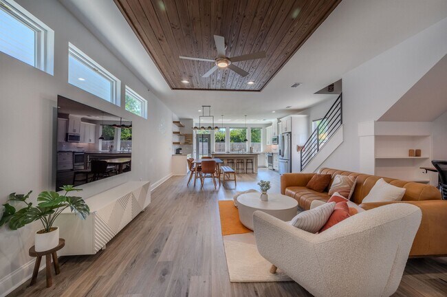 property at 418 Grand Oaks Rd