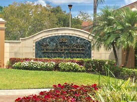 7950 N Nob Hill Rd in Tamarac, FL - Building Photo