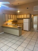 1243 Continental Ct in Tallahassee, FL - Building Photo