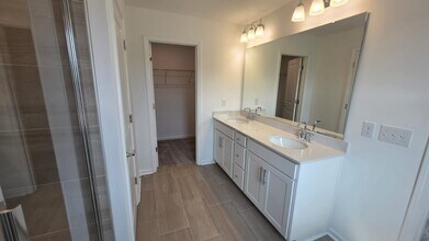 15918 Parkside crossing Dr in Charlotte, NC - Building Photo - Building Photo
