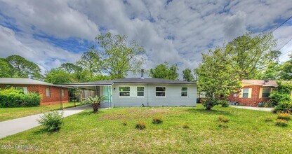 3919 Skycrest Dr in Jacksonville, FL - Building Photo - Building Photo