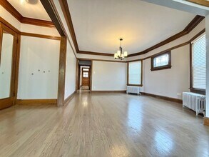 5137 W Henderson St in Chicago, IL - Building Photo - Building Photo