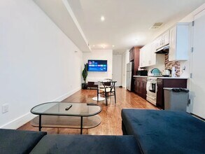 311 Rogers Ave in Brooklyn, NY - Foto de edificio - Building Photo