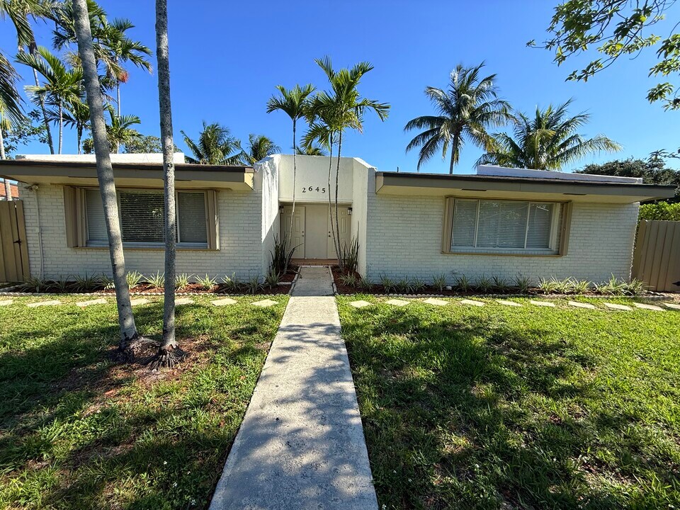2645 Riverland Dr, Unit E in Fort Lauderdale, FL - Foto de edificio
