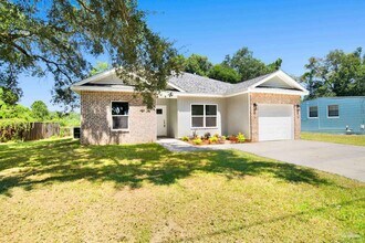 4 Tennessee Dr in Pensacola, FL - Building Photo - Building Photo