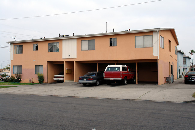 602 Edgewood St in Inglewood, CA - Building Photo - Building Photo