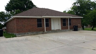 641 Woodard Ave in Cleburne, TX - Building Photo - Building Photo