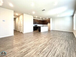 7810 Abbey Pl in San Antonio, TX - Building Photo - Building Photo