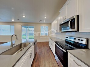 749 S Rocker Ave in Kuna, ID - Building Photo - Building Photo