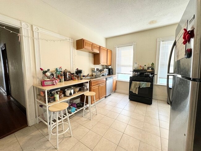 692 Columbia Rd in Boston, MA - Building Photo - Building Photo