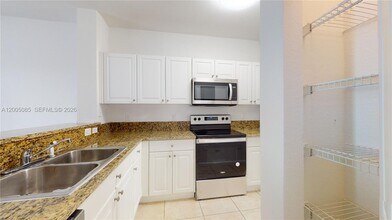 2929 SE 2nd St in Homestead, FL - Building Photo - Building Photo