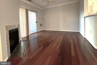 12919 Alton Square in Herndon, VA - Building Photo - Building Photo