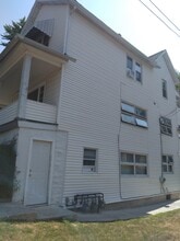 315 15th Ave, Unit 2nd floor in Scranton, PA - Foto de edificio - Building Photo