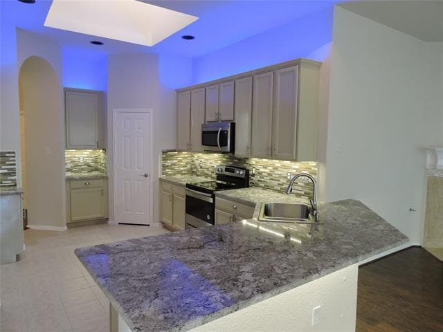 property at 2045 Knights Ct