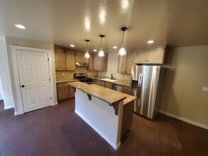 6326-6328 Lee Ann Dr in Eureka, CA - Building Photo - Building Photo