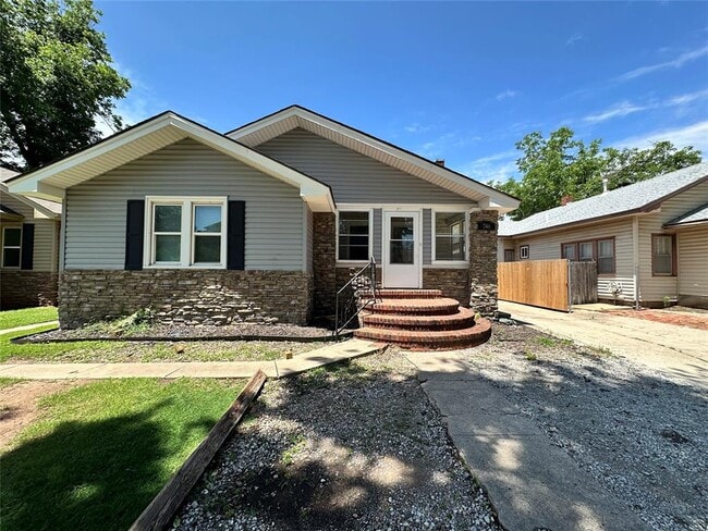 property at 746 S Jenkins Ave