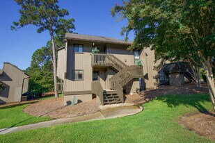 800 St Andrews Dr in Pinehurst, NC - Building Photo