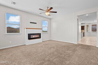 585 Issa Circle in El Paso, TX - Building Photo - Building Photo