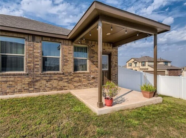 10921 Zoeller Dr in Austin, TX - Building Photo - Building Photo