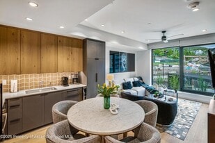 119 Wood Rd, Unit 207 in Snowmass Village, CO - Building Photo