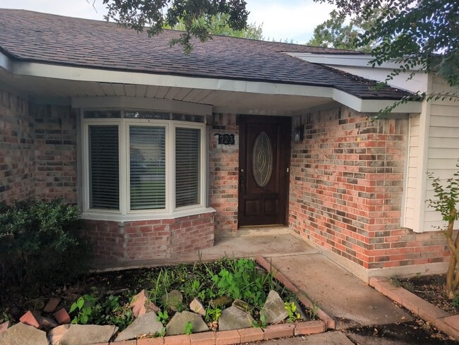 property at 723 Martin Ln