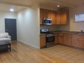 2401 Warring St in Berkeley, CA - Building Photo - Building Photo