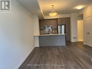 31-TH31 Honeycrisp Cres in Vaughan, ON - Building Photo - Building Photo