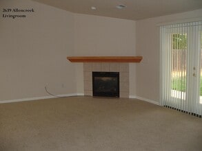 2639 SW Allen Creek Rd in Grants Pass, OR - Building Photo - Building Photo