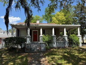 1112 E Victory Dr in Savannah, GA - Building Photo - Building Photo