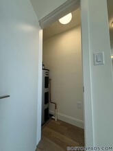 1079 Commonwealth Ave, Unit 348 in Boston, MA - Foto de edificio - Building Photo