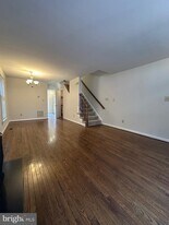 529 Colecroft Ct in Alexandria, VA - Building Photo