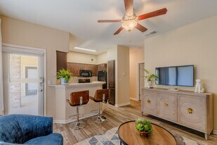 Country Club in Mesquite, TX - Building Photo