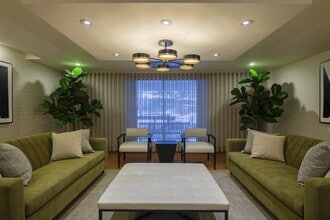 Davisville Village in Toronto, ON - Building Photo - Building Photo