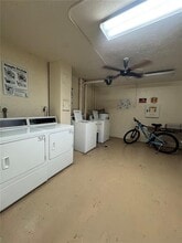 2940 N Course Dr, Unit 509 in Pompano Beach, FL - Foto de edificio - Building Photo