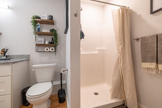 Jack's Mill on Main in Clinton, MA - Foto de edificio - Building Photo