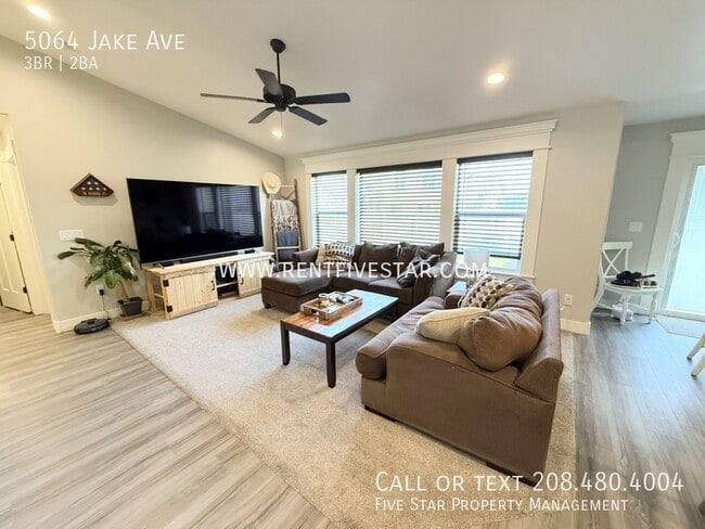 5064 Jake Ave in Pocatello, ID - Building Photo - Building Photo