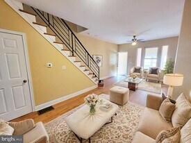 923 E Schiller St in Philadelphia, PA - Building Photo