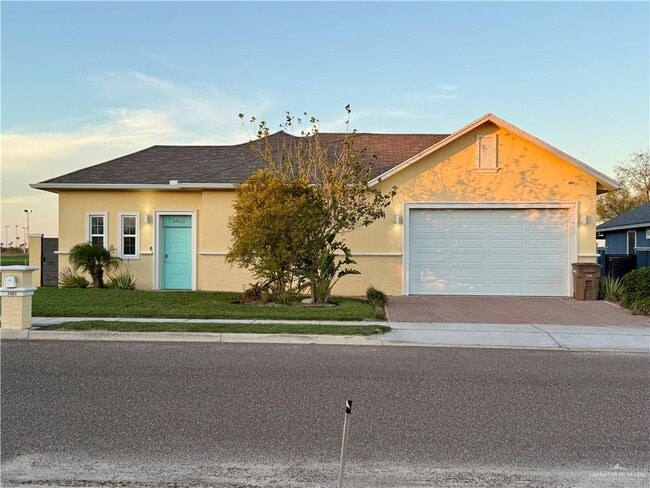 property at 25 Lago Washington