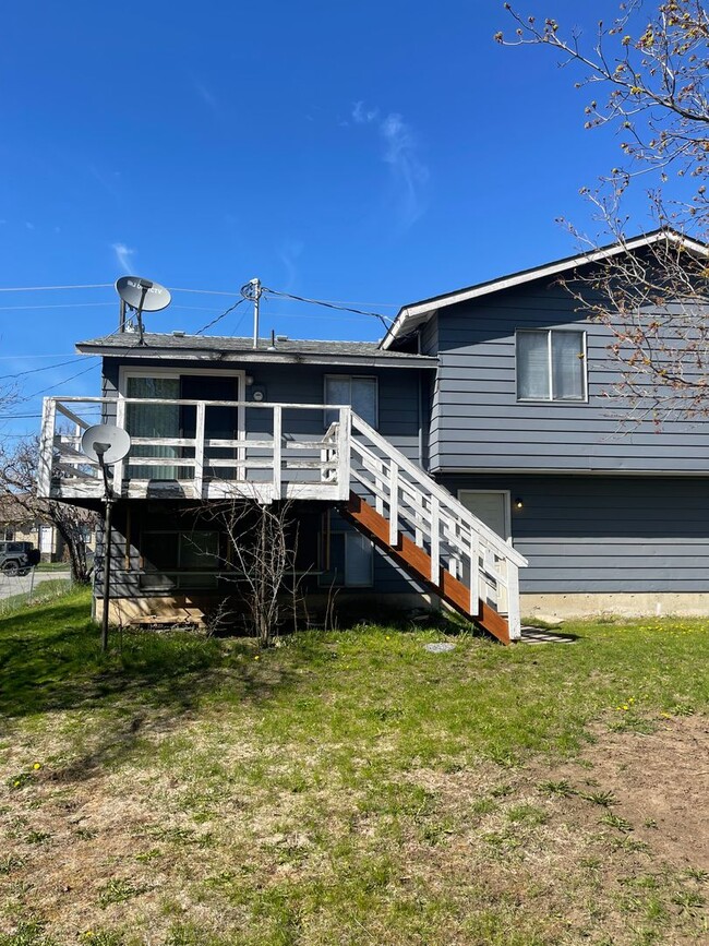 14010 E Broadway Ave in Spokane Valley, WA - Building Photo - Building Photo