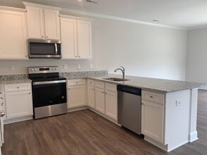 6927 Eddy Point Ln in Raleigh, NC - Building Photo - Building Photo