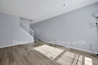 7964-7966 Goldsmith Dr in Reynoldsburg, OH - Building Photo - Building Photo