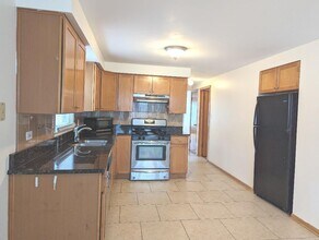 6134 W 79th St in Burbank, IL - Building Photo - Building Photo