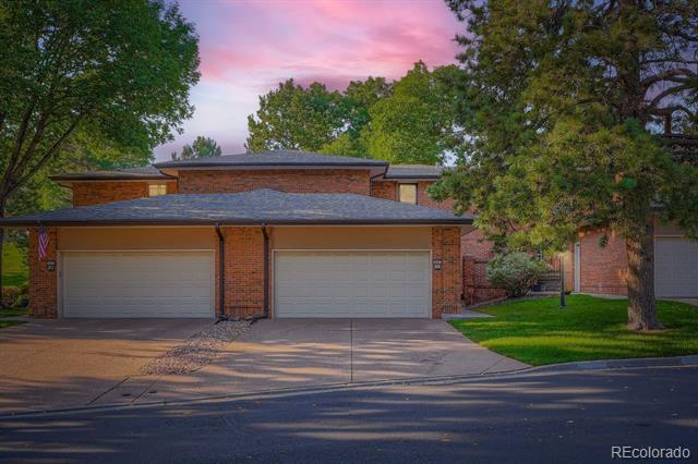 6350 W Mansfield Ave in Denver, CO - Foto de edificio